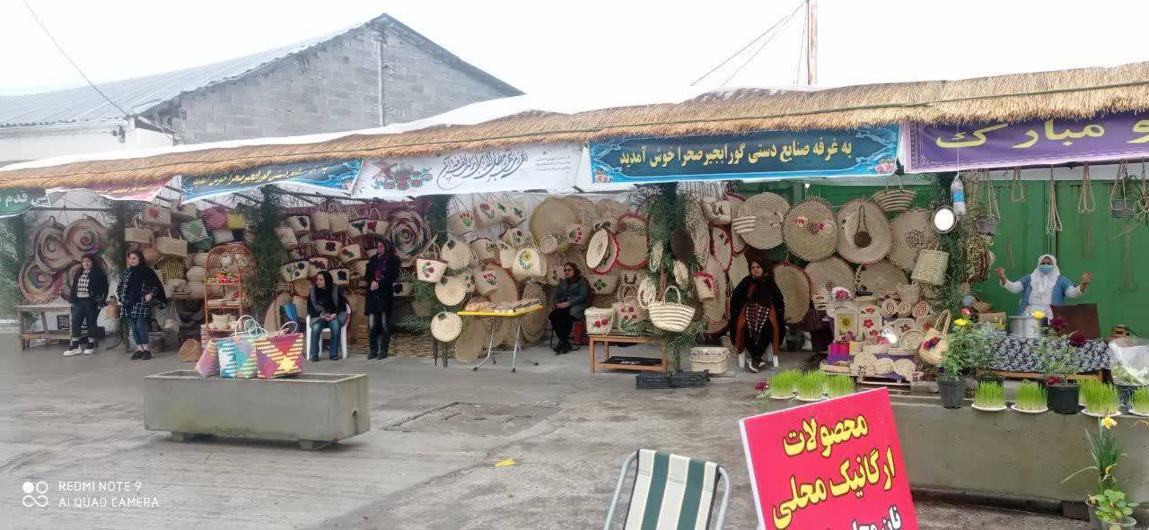 استقبال گردشگران از نمایشگاه صنایع‌دستی و سوغات بخش مرکزی شهرستان خمام